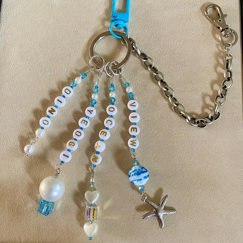 New Seventeen Dino Swarovski Crystal Alphabet Beads Keychain BagCharm Chain Hook